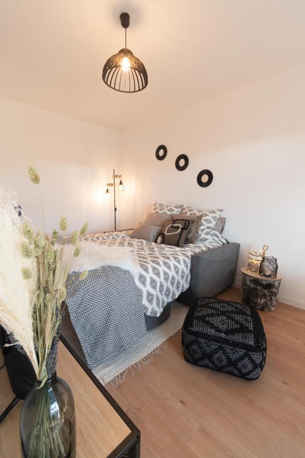Bienvenue Chez Vous Tres Calme Et En Plein Centre Apartamento Mantes-la-Jolie Exterior foto