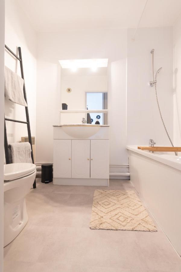Bienvenue Chez Vous Tres Calme Et En Plein Centre Apartamento Mantes-la-Jolie Exterior foto