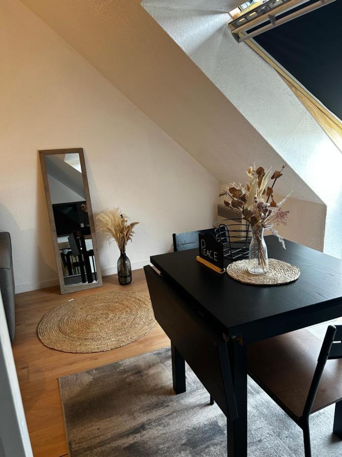 Bienvenue Chez Vous Tres Calme Et En Plein Centre Apartamento Mantes-la-Jolie Exterior foto